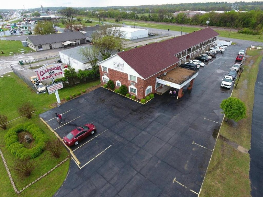 Claremore Motor Inn